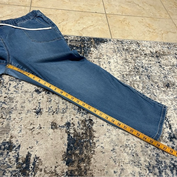 Torrid Crop Pull-On Mid-Rise Super Soft Boyfriend Jeans Size 3X - Picture 10 of 10